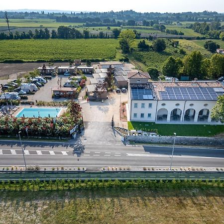 I Campi Wine Relais Hotell Ronchi  Exteriör bild