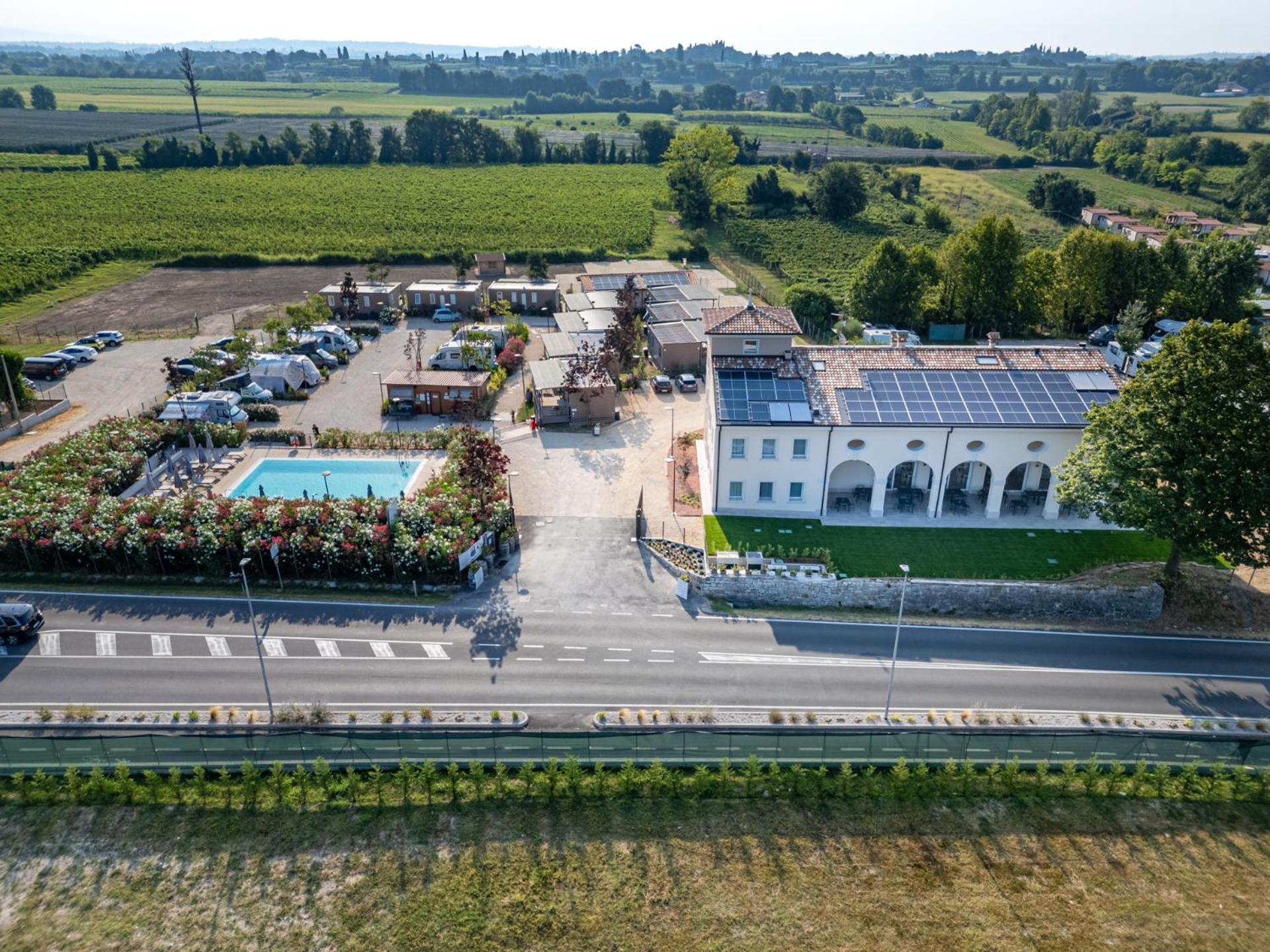 I Campi Wine Relais Hotell Ronchi  Exteriör bild
